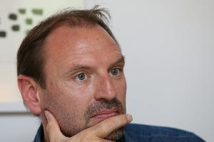 DFB-Trainer Nowotny: "Es fehlen defensiv denkende Spieler"