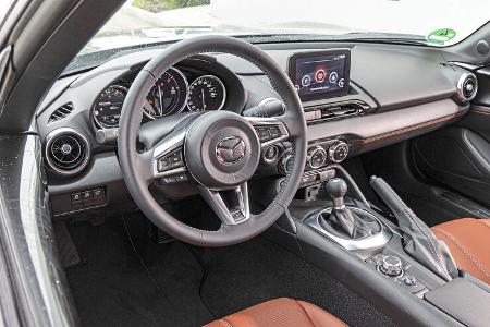 Mazda MX-5 RF 2.0, Cockpit