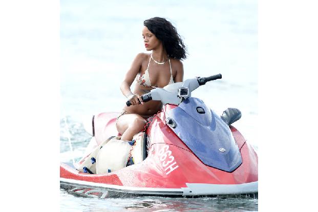 Barbados gehört ebenfalls zu den Trend-Urlaubsorten der 2020er. Klar, dass die berühmteste Tochter der Karibikinsel, Rihanna, regelmäßig zu Gast ist.