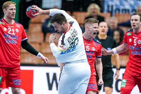 Deutschland vs. Norwegen: Noten und Einzelkritik - Die deutsche Handball-Nationalmannschaft verliert erstmals im sechsten WM-Spiel. Nach dem 26:28 (16:18) gegen Norwegen schließt das DHB-Team die Hauptrunde als Zweiter ab und trifft im Viertelfinale nun auf Frankreich. Im Spiel gegen die Skandinavier verzweifelte Deutschland vor allem an den gegnerischen Keepern. Alle DHB-Stars in der Einzelkritik: Deutschland vs. Norwegen: Noten und Einzelkritik - Die deutsche Handball-Nationalmannschaft verliert erstmals im sechsten WM-Spiel. Nach dem 26:28 (16:18) gegen Norwegen schließt das DHB-Team die Hauptrunde als Zweiter ab und trifft im Viertelfinale nun auf Frankreich. Im Spiel gegen die Skandinavier verzweifelte Deutschland vor allem an den gegnerischen Keepern. Alle DHB-Stars in der Einzelkritik: