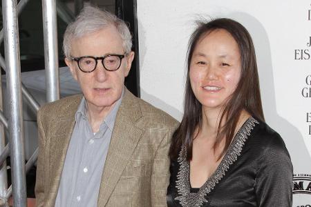 Woody Allen ist mit der Adoptivtochter seiner Ex verheiratet.
