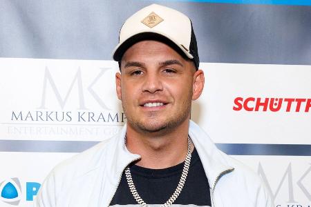 Pietro Lombardi teilt süßes Vater-Sohn-Bild Pietro Lombardi teilt süßes Vater-Sohn-Bild