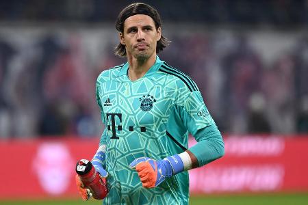 FC Bayern - TOR: Yann Sommer - Note: 3,0 - Mit einer frühen Unsicherheit im Spielaufbau, beim Gegentor war er jedoch machtlos. Steigerte sich im Verlauf der Partie, rettete in höchster Not vor Skhiri. Das wäre sonst ziemlich sicher das 0:2 gewesen. In Durchgang zwei bekam er kaum noch Schüsse aufs Tor.