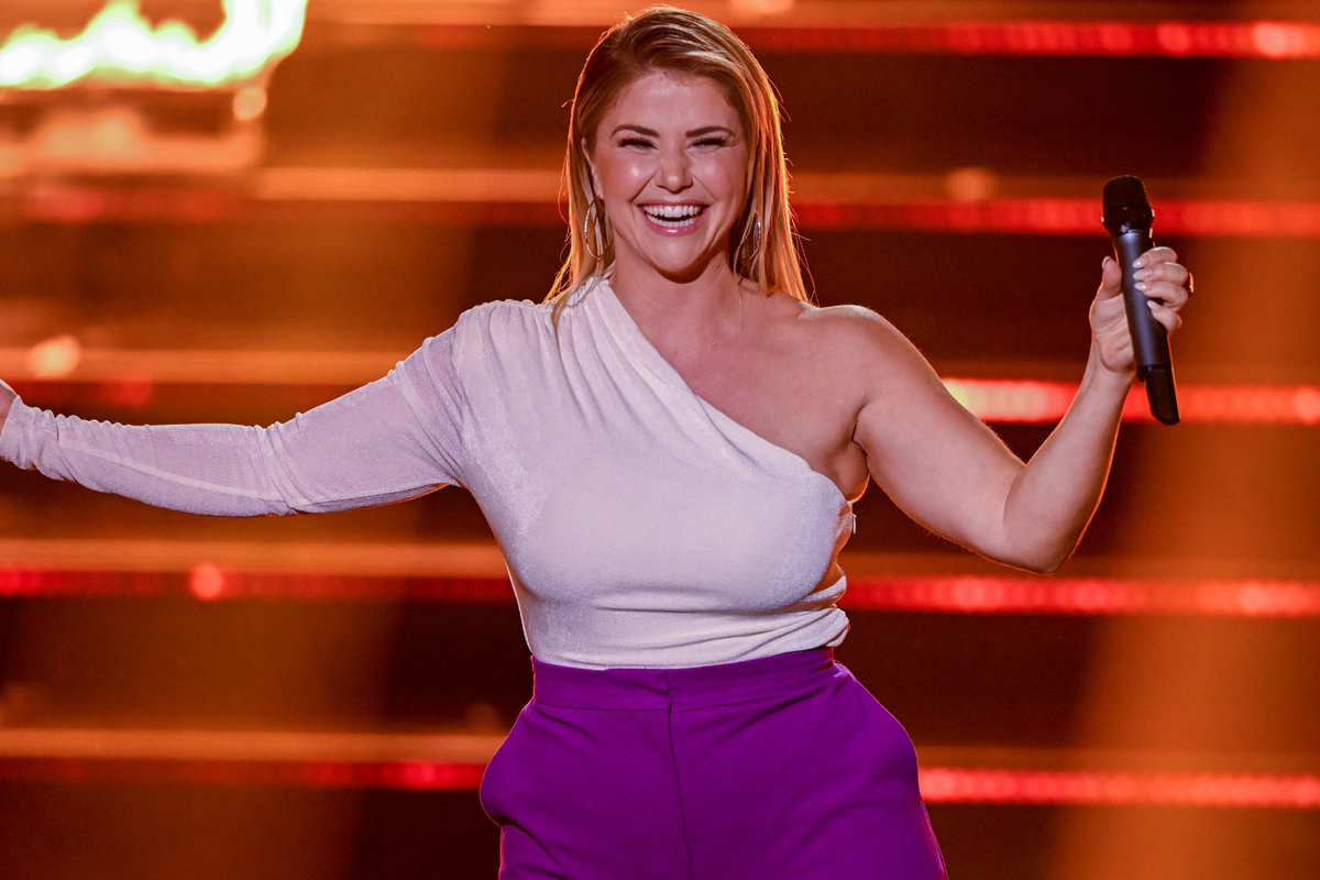 Zum "Reinbeißen" Beatrice Egli begeistert Fans