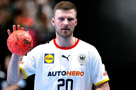 RÜCKRAUM LINKS: Philipp Weber - Note 5,0 - Kam als großer Hoffnungsträger zur WM, konnte die Erwartungen aber in keinem Spiel erfüllen. Leistete sich ungewohnt viele Fehler und traf oftmals falsche Entscheidungen. Kam im ganzen Turnier auf gerade einmal acht Treffer.