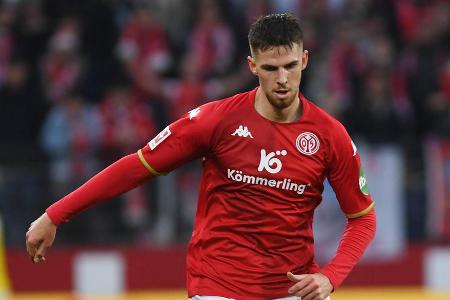 Anton Stach (ab 64.) - Note: 2,5 - Übernahm auf der Achterposition für den verwarnten Lee. Überzeugte mit Konsequenz gegen den Ball. Setzte im Umschaltspiel zudem Akzente. Verpasste kurz vor dem Ende selbst die Großchance zum Siegtreffer (88.).
