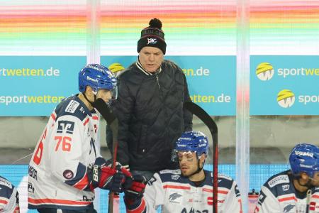 DEL: Mannheim rutscht gegen Schwenningen aus DEL: Mannheim rutscht gegen Schwenningen aus