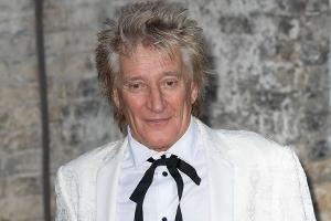 Rod Stewart ruft bei TV-Show an und fordert Regierungsrücktritt