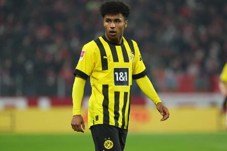 Karim Adeyemi (BVB) - Konnte erst am 16. Spieltag seinen ersten Assist verbuchen. Ein Tor war ihm bislang vergönnt. Wirkte stets bemüht, blieb aber in den meisten Aktion glücklos. Konnte das Offensivspiel des BVB nicht wie gewünscht beleben und blieb schuldig, warum Dortmund für ihn über 30 Millionen Euro ausgab.