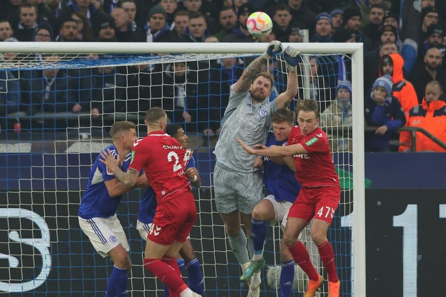 Schalke läuft im Abstiegskampf weiter hinterher