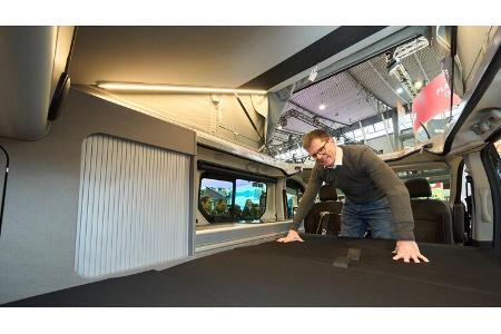 Umbau, Sitzbank, Bett, Schrank, Rollo, Aufstelldach, Mann, Campervan, Vanlife