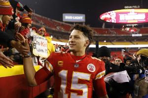 Verletzter Mahomes führt Kansas City ins NFL-Halbfinale