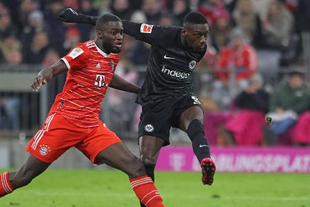 FC Bayern vs. Eintracht Frankfurt: Noten und Einzelkritik - Am Samstagabend trennten sich der FC Bayern und Eintracht Frankfurt im Spitzenspiel der Bundesliga leistungsgerecht 1:1. Neuzugang Yann Sommer erwischte auf Seiten der Münchner einen unglücklichen Tag. Die besten Akteure des Abends trugen die SGE-Trikot. Die Noten und die Einzelkritik zur Partie: FC Bayern vs. Eintracht Frankfurt: Noten und Einzelkritik - Am Samstagabend trennten sich der FC Bayern und Eintracht Frankfurt im Spitzenspiel der Bundesliga leistungsgerecht 1:1. Neuzugang Yann Sommer erwischte auf Seiten der Münchner einen unglücklichen Tag. Die besten Akteure des Abends trugen die SGE-Trikot. Die Noten und die Einzelkritik zur Partie: