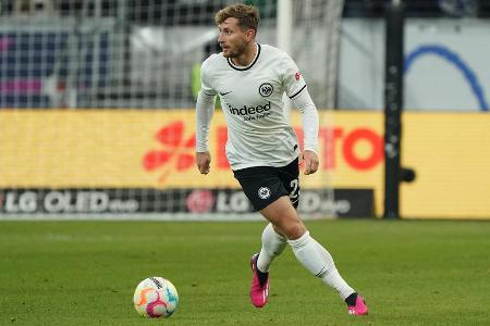 Christopher Lenz vs. Alphonso Davies - Kam zu Beginn der Saison nicht richtig in Fahrt. Füllte dann im Laufe der Hinrunde seine Rolle als Kostic-Ersatz immer besser aus. Hat sich auf der linken Seite inzwischen etabliert. Im direkten Duell gegen Davies dennoch unterlegen. 2:1 für den FC Bayern!