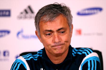 'Barcelona hat einen großen Klub, aber in 200 Jahren Geschichte haben sie nur einen Europapokal geholt. Ich trainiere erst seit wenigen Jahren und habe genauso viel gewonnen.' (im Jahr 2005 als Chelsea-Coach)
