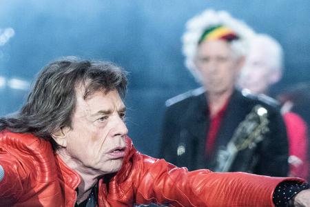 Die Rolling Stones, die auch diesen Sommer wieder touren, belegen mit den 'No Filter'- und 'A Bigger Bang'-Touren Platz fünf und sechs. Jede spülte rund 550 Millionen Dollar in die Kassen von Mick Jag ...