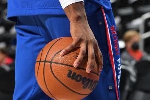 Schneesturm: Pistons sitzen weiter in Dallas fest