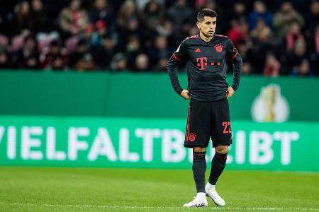 MITTELFELD: João Cancelo (bis 71.) - Note: 2,0 - Fand nur einen Tag nach seinem Wechsel direkt Zugang zum Spiel. Sorgte mit seinen ersten Zuspielen sofort für Highlights und bereitete den ersten Treffer vor (18.). Konnte das hohe Niveau danach nicht durchgängig bestätigen. Trotzdem ein beeindruckender Start.