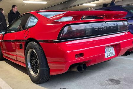 Bremen Classic Motorshow Parkhaus Pontiac Fiero 2.8 V6