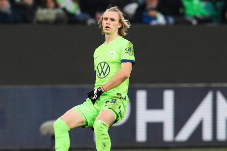 ANGRIFF: Patrick Wimmer (bis 66.) - Note: 3,5 - Kam stellenweise in den Rücken der Bayern-Abwehr und sorgte von dort mit seinen flachen Hereingaben für mehrere brenzlige Momente. Zögerte in seinen eigenen Abschlusssituationen derweil zu lange. Im Überzahl dann nicht mehr so auffällig.