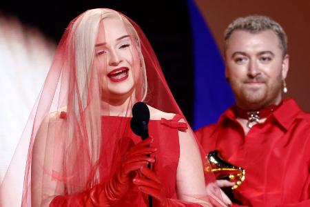 Deutsche Sängerin Kim Petras gewinnt als erste Transfrau einen Grammy