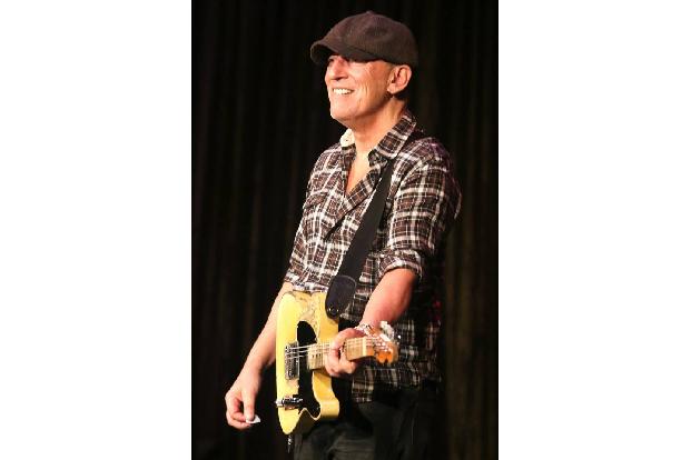The Boss Bruce Springsteen (Foto), Jazz-Gitarrist Pat Metheny, Produzent Al Schmitt und Filmkomponist Henry Mancini wurden jeweils 20 Mal mit dem begehrten goldenen Grammophon ausgezeichnet.