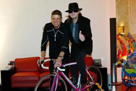 Neuer Stern am deutschen Sport-Himmel - Pop-Stars wie Udo Lindenberg lassen sich mit dem neuen Stern am deutschen Sport-Himmel ablichten.