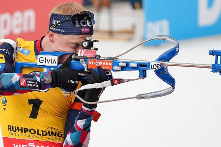 Platz 1: Johannes Thingnes Bö (Norwegen) - Würde man derzeit darauf wetten, dass Johannes Thingnes Bö bei jedem seiner WM-Starts 2023 die Gold-Plakette abräumt, dürfte man keine Quote erwarten, die einem zu Reichtum verhilft. Der Norweger gewann in diesem Winter bereits elf Einzelrennen im Weltcup und blieb zuletzt sechsmal in Serie ungeschlagen. Kurz: Der 29-Jährige ist in der Form seines Lebens und Laura Dahlmeiers Rekord von fünf Titeln bei einer WM, fraglos in Gefahr.