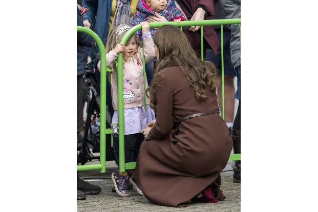 Wie immer hatte Kate viel Zeit für die kleinsten Zuschauer*innen, doch die größte Überraschung war ein Wiedersehen mit ihrem alten Geschichtslehrer...
