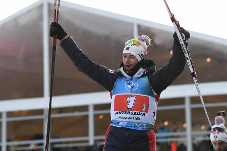 Platz 2: Sturla Holm Laegreid (Norwegen) - Biathlon-Legende Ole Einar Björndalen sprach bereits vom besten norwegischen Männerteam aller Zeiten - widersprechen dürfte ihm kaum jemand. Kein Wunder, dass auch der nächste Medaillen-Favorit aus der Heimat des Ski-Langlaufs kommt. Sturla Holm Laegreid gewann bei seinem WM-Debüt 2021 direkt viermal Gold, die ein oder andere Medaille dürfte zwei Jahre später hinzukommen.