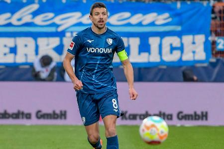 MITTELFELD: Anthony Losilla - Note: 4,0 - Lief im Mittelfeld viele Räume zu und bewies eine hohe Arbeitsmoral. In den Duellen mit flinken Gegenspielern fehlte ihm aber die Antritts- und Handlungsschnelligkeit. Verlor deshalb viele Zweikämpfe.