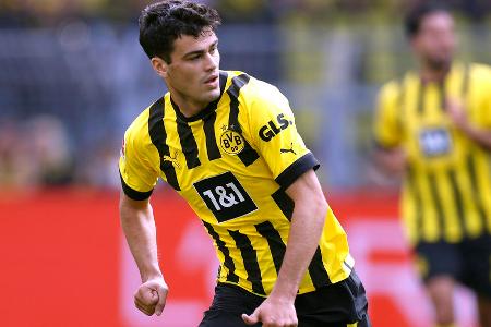 Giovanni Reyna (bis 66.) - Note: 4,5 - Nach seinen guten Auftritten als Joker erstmals wieder in der Startelf. Zahlte das Vertrauen aber nicht zurück. War oftmals zu lethargisch am Ball und spielte seine Qualitäten im Eins-gegen-Eins nicht aus.