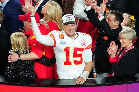 MVP Mahomes - Im Alter von 27 Jahren steht Mahomes zum zweiten Mal auf dem NFL-Thron. Zudem wird der Quarterback zum Super-Bowl-MVP gewählt. Schon jetzt eine unfassbare Karriere.