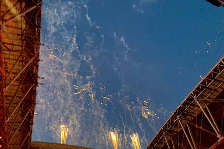 Wie immer war der Super Bowl ein Festival der Superlative. Ersten Schätzungen zufolge schalteten rund 200 Millionen Zuschauer in 180 Ländern ein. Das nimmt sich im Vergleich zum WM-Finale mit über ein ...