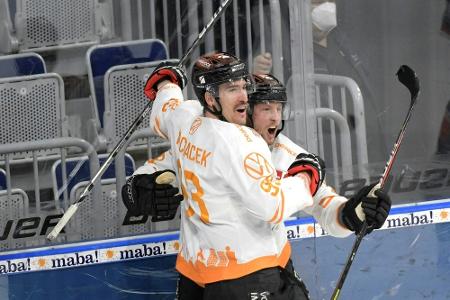 DEL: Grizzlys verlängern mit Kapitän und Top-Scorer Machacek DEL: Grizzlys verlängern mit Kapitän und Top-Scorer Machacek