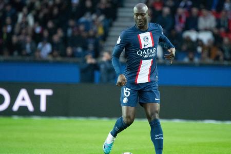 Danilo Pereira (bis 75.) - Note: 3,5 - Hielt das Zentrum mit seiner Robustheit zunächst dicht und entschied viele Duelle um den Ball für sich. Baute aber mit der Zeit deutlich ab und verlor immer mehr den Zugriff. Spielerisch bieder unterwegs.