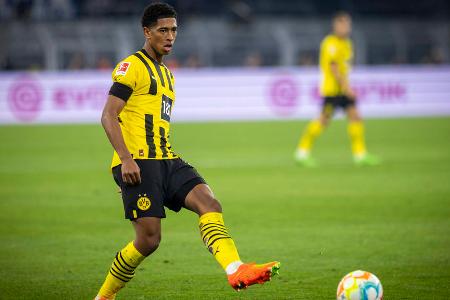 Jude Bellingham - Note: 3,5 - War nicht sein Spiel. Kurbelte das Dortmunder Spiel oft an, hatte es aber gegen Loftus-Cheek und Chilwell nicht ganz leicht. Dazu schlichen sich immer wieder Fehlpässe bei ihm ein.