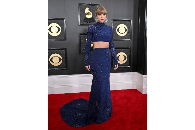 Ihre Tour war binnen Minuten ausverkauft und brachte die Server der Ticketplattformen zum Rauchen. Taylor Swift ist die einzige Frau in den Top 10, verdiente 2022 92 Millionen US-Dollar. Neben Tourein ...