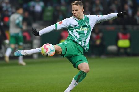 Niklas Schmidt (ab 46.) - Note: 4,5 - Blieb in der zweiten Halbzeit komplett blass. Seine Kreativität blitzte kaum auf. Brachte so die Sturmspitzen nur selten mit Pässen in die Tiefe in Abschlusssituationen.