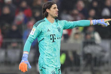 FC Bayern - TOR: Yann Sommer - Note: 3,0 - Erlebte im Tor des Rekordmeisters über weite Strecken einen ruhigen Tag. Musste im ersten Durchgang nicht einmal zupacken. Fischte später noch einen Hofmann-Kopfball aus dem Winkel (52.). Mit dem Ball am Fuß unterlief ihm immerhin ein kleinerer Wackler.