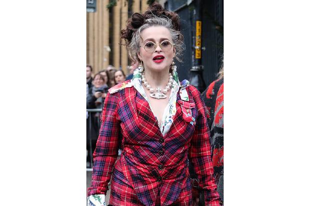 ...in der Londoner Southwark Cathedral einfinden: Hier gaben sich die Promis die Klinke in die Hand, darunter Schauspielerin Helena Bonham Carter...