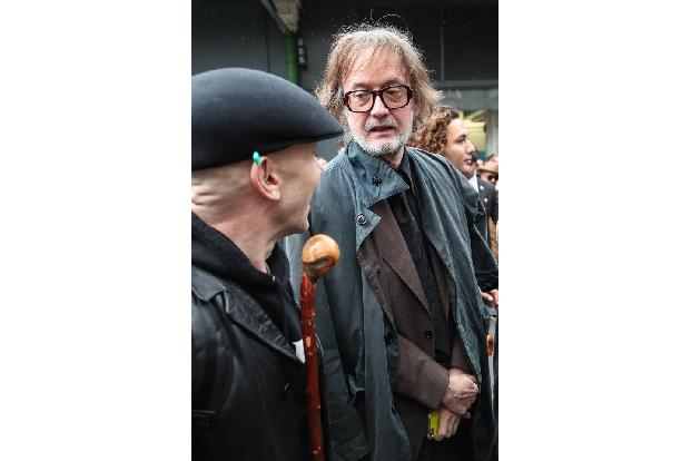 ...sowie Pulp-Sänger Jarvis Cocker...