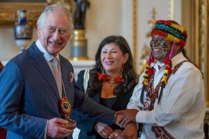 Termin ohne Camilla: Besonderes Geschenk heitert König Charles auf