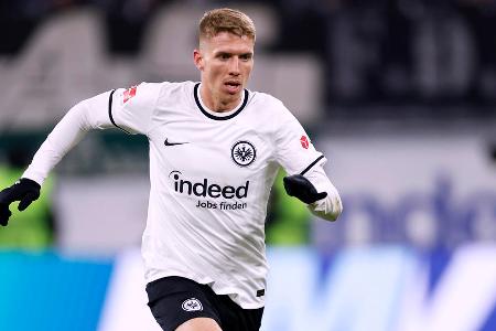 Kristijan Jakic - Note: 4,5 - Löste als zentraler Innenverteidiger die ersten Aufgaben gegen Osimhen und Co. mit Ruhe. Neigte aber zu fragwürdigem Positionsspiel. Setzte sich mal zu früh nach hinten ab, schob teilweise aber auch übermütig nach vorne raus. Leistete sich nach der Pause noch einen Horror-Ballverlust, der fast zum Gegentor geführt hätte (55.).