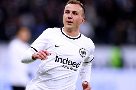 Mario Götze (bis 80.) - Note: 4,5 - Bewegte sich clever zwischen den Linie und ackerte unermüdlich. Fand aber dennoch selten den zwingenden Ball. Gegen einen gut organisierten Gegner unterliefen ihm sogar einige heftige Fehler. Sein Ballverlust leitete das 0:1 ein (40.).