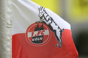 1. FC Köln mit NABU-Logo auf der Trikotbrust