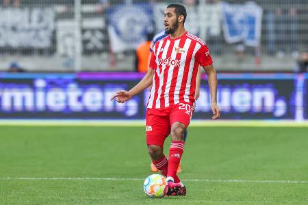 Aissa Laidouni - Note: 4,0 - Deutete im Umschaltspiel seine Qualitäten an und wirkte dort selbst unter Druck ballsicher. Vor dem ersten Gegentreffer unterlief im am eigenen Sechzehner allerdings ein folgenschwerer Ballverlust. Vorne danach noch mit einer Top-Chance (37.).