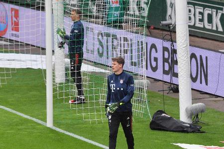 Nübel heizt möglichen Dreikampf an - Mit großer Spannung wird zu beobachten sein, wie der FC Bayern mit der Personalie Nübel zur neuen Saison umgeht. Bleibt er in München? Dann steht ein Dreikampf mit Yann Sommer und Manuel Neuer an. Verlässt er erneut den Rekordmeister? Dann wird der Abschied wohl diesmal endgültig sein. Auf ein weiteres Leihgeschäft wird sich Nübel jedenfalls nicht mehr einlassen.