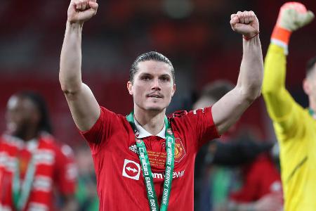 Marcel Sabitzer (Mittelfeld) - Manchester United - Einst Wunschspieler von Cheftrainer Julian Nagelsmann, dann nur noch Reservist im hochkarätig besetzten Münchner Mittelfeld. Die Folge: Sabitzer flüchtete am Deadline Day zu Manchester United, wo ein Platz durch die Verletzung von Christian Eriksen frei wurde. Sabitzer spielt bislang unter Erik ten Hag eine wichtige Rolle im Zentrum, jüngst gewann er mit seinem neuen Team den League Cup.