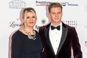 So liebevoll gratulieren Mick und Gina Schumacher ihrer Mutter Corinna